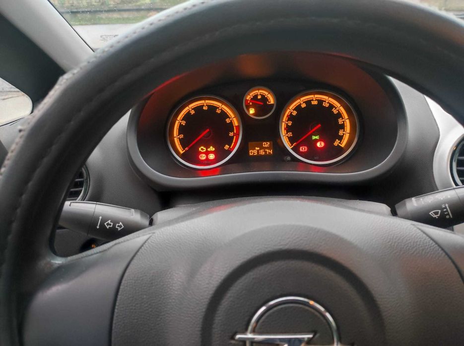 Opel Corsa D an fabricatie 2009