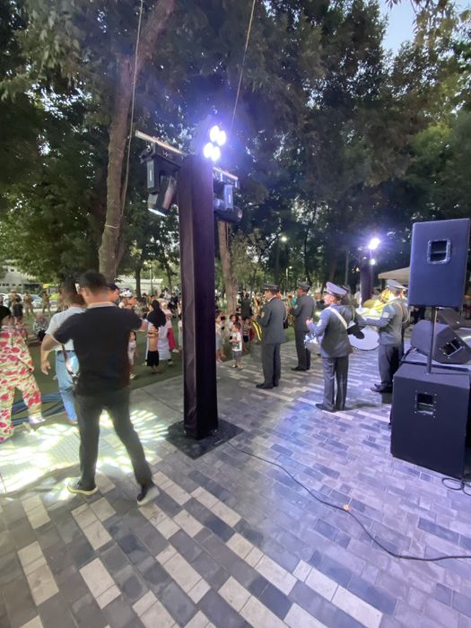 Лед Экран свет и другие