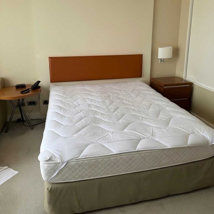 Pat Hotelier Complet – Boxuri + Saltea + Tăblie + Noptiere