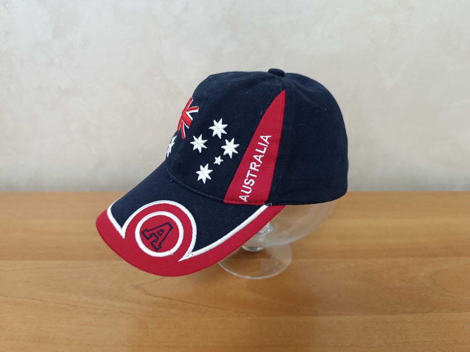 Australia-Много Запазена