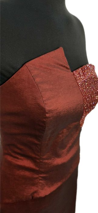 Вечерний наряд .