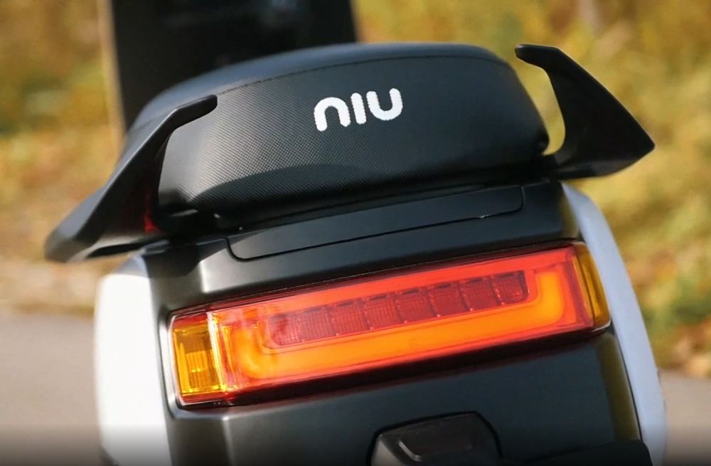 Электроскутер NIU m1+