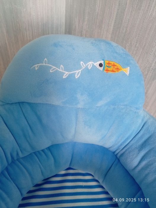 Новое детское кресло для кормления.