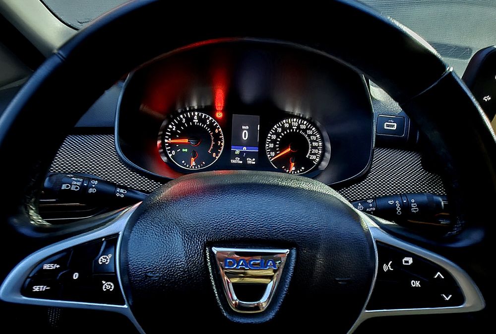 Sandero Stepway opt mii cinci sute FIX