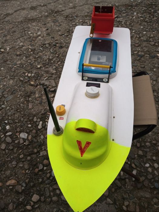 Лодка за захранка