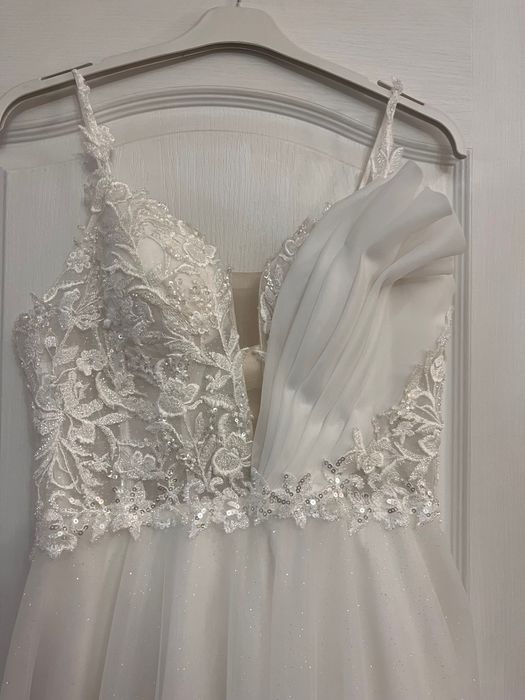 Сватбена рокля ,чисто нова