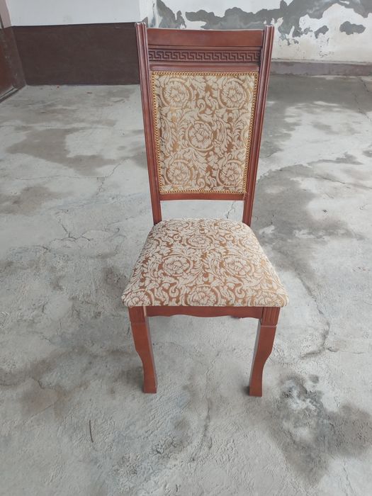 Стул 10та сотилади