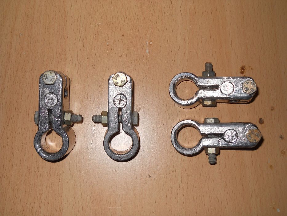 Set Borne solide din plumb pentru Acumulator