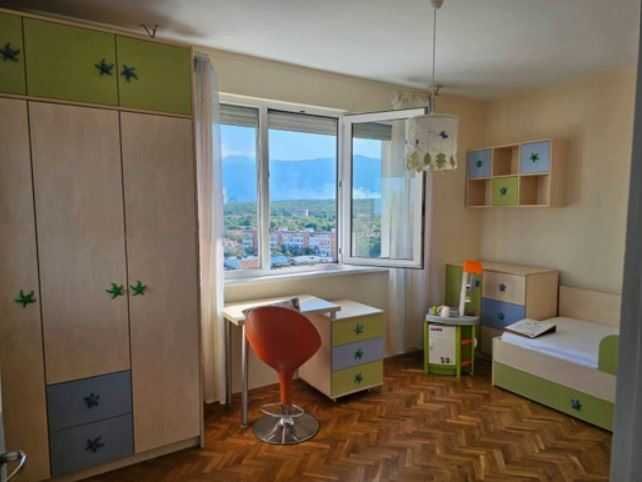 Дава се под наем Тристаен апартамент в София, Гео Милев - 93 кв.м за 677.28 € - Снимка #4
