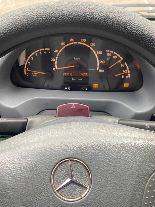 Мерцедес Спринтер 208