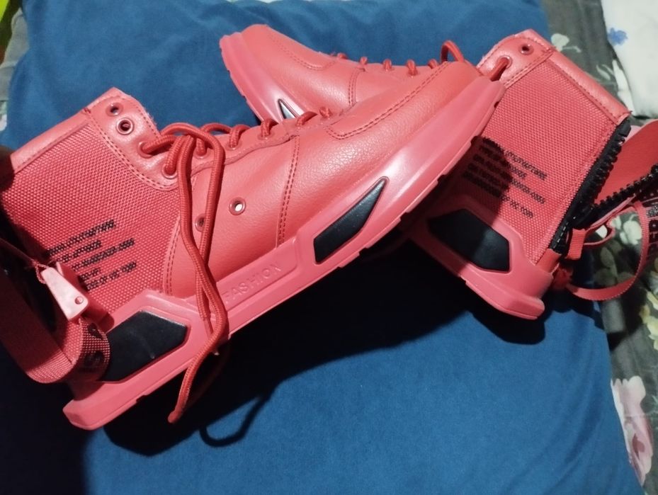 Adidași unisex Super 42