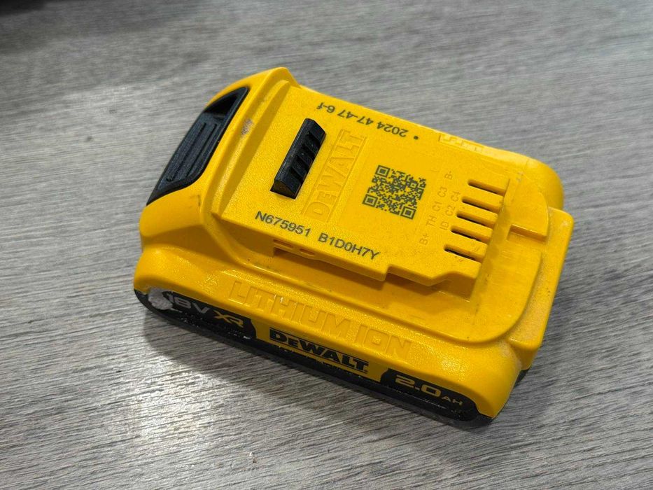 Винтоверт DeWalt DCD771