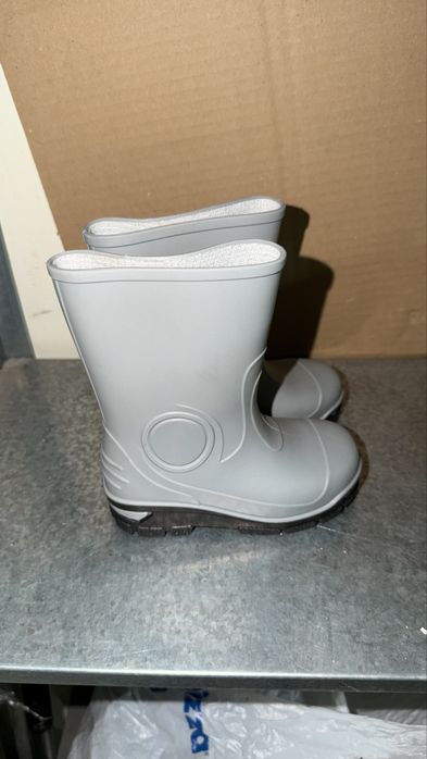 Детски маратонки много запазени и нови