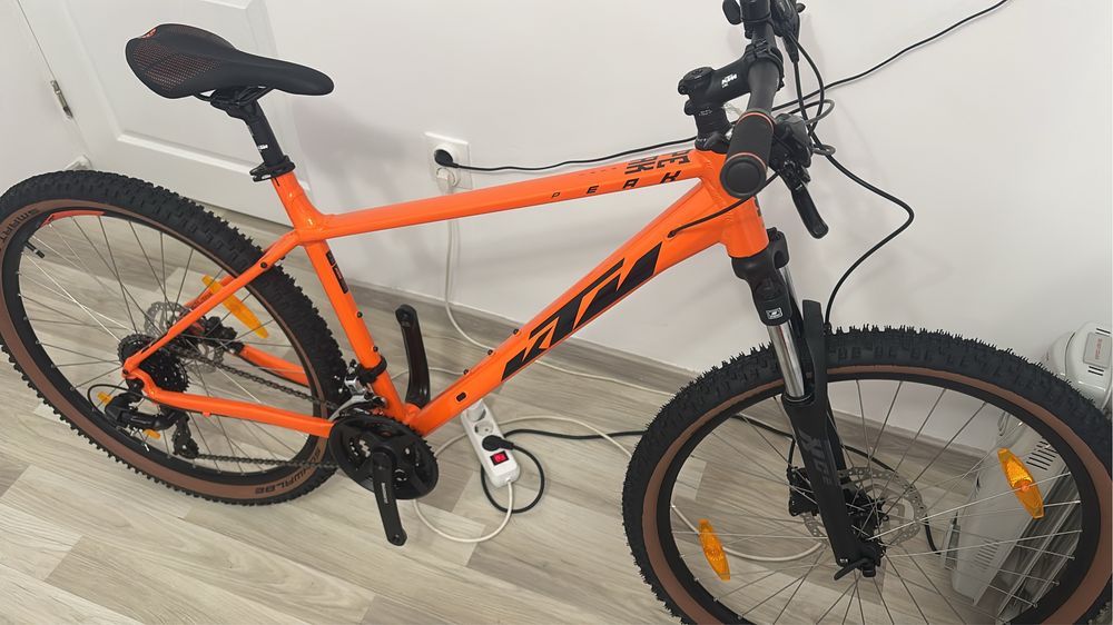 Vand KTM 2025 nou dupa cum se vede si in poze