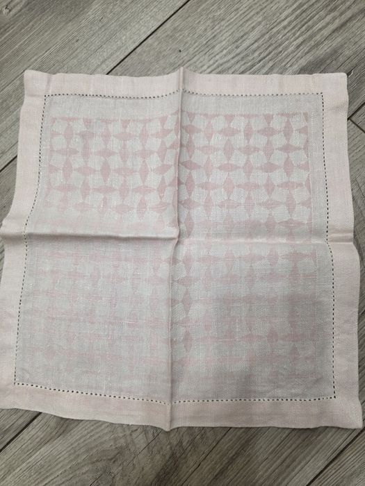 Салфетки сервировочные.