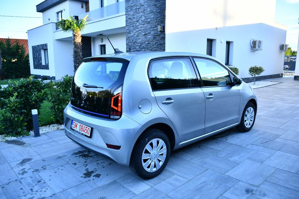 VOLKSWAGEN Up 2022 — imagine 4