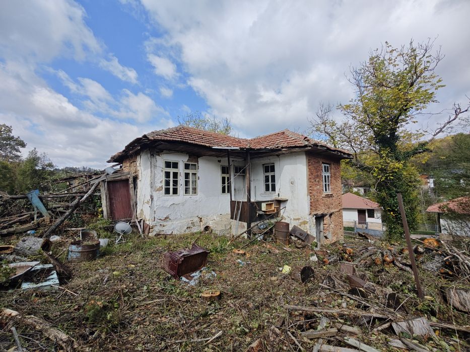 Къща в село Костел ( Еленския балкан )