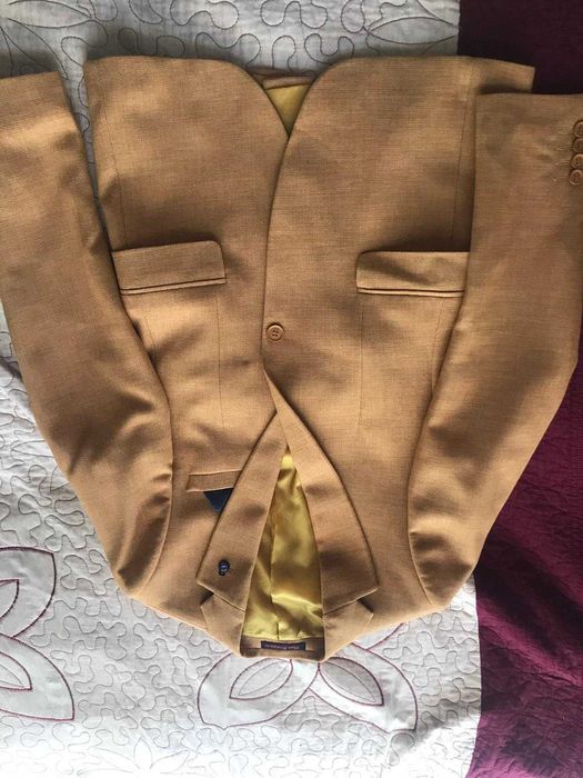 Vand sacou culoare galben