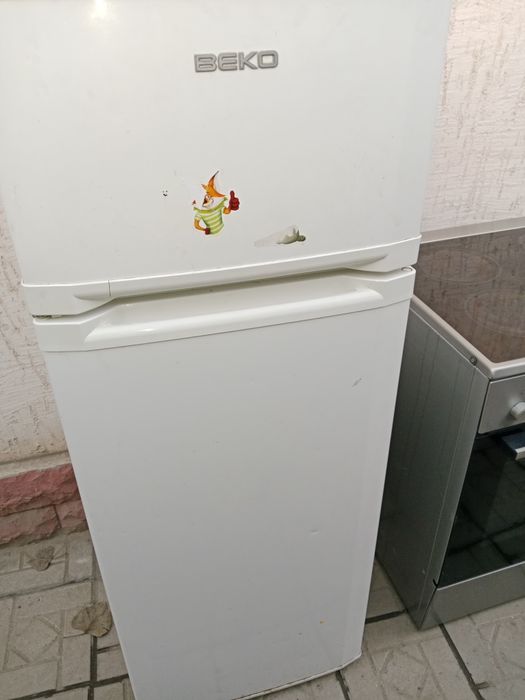 Продам холодильник