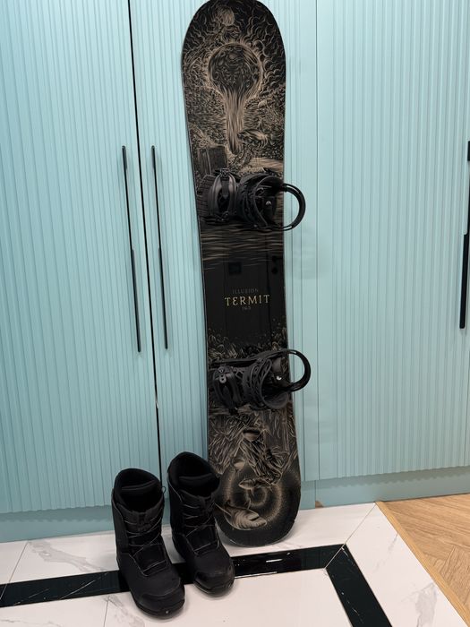 Сноуборд + крепления + ботинки