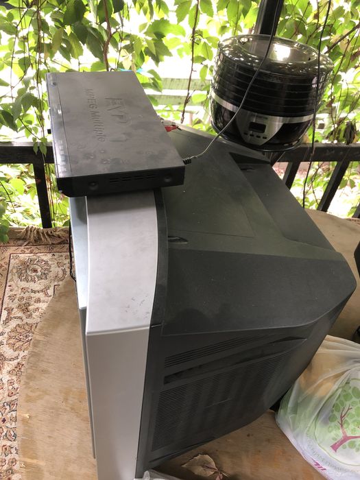 Продам телевизор JVC + DVD