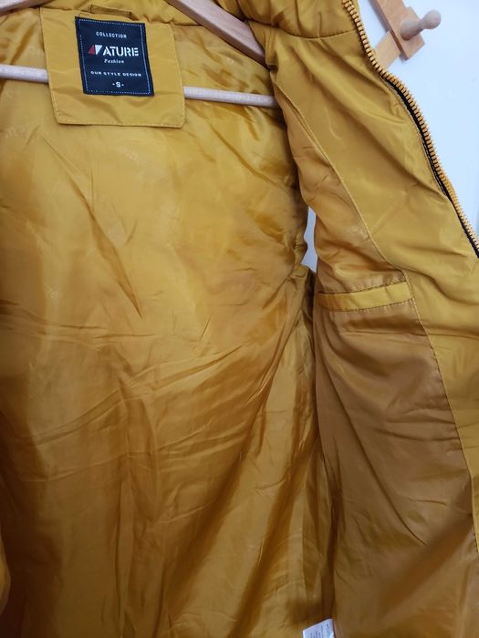 Дълга зимна грейка / елек цвят горчица