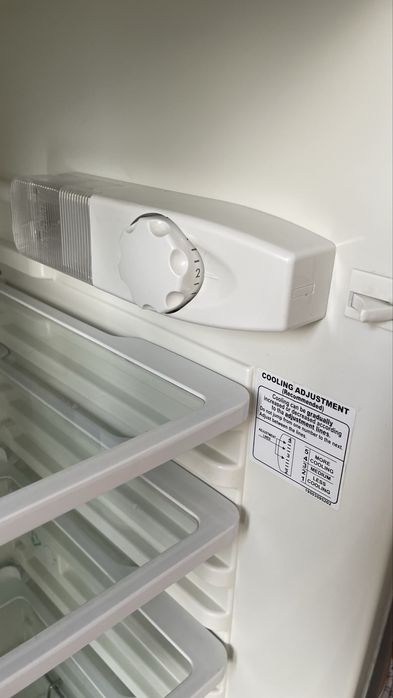 Продаю холодильник Hotpoint-Ariston, 435л