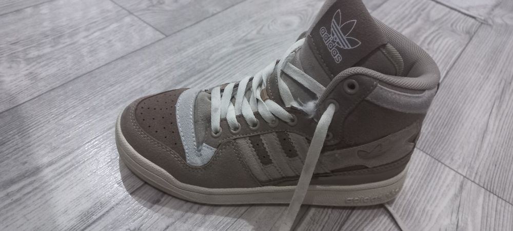 Кроссовки зимние