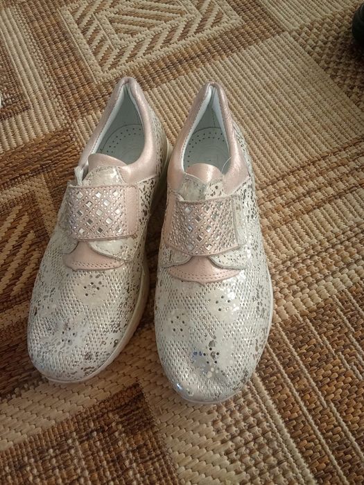 Новая детская обувь Tiflani