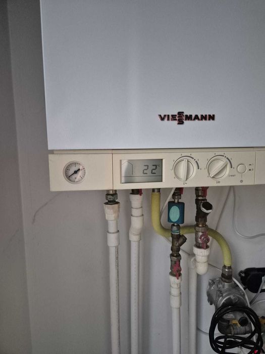 Centrală termică pe gaz Viessmann Vitopend 100  funcțională, impecabilă