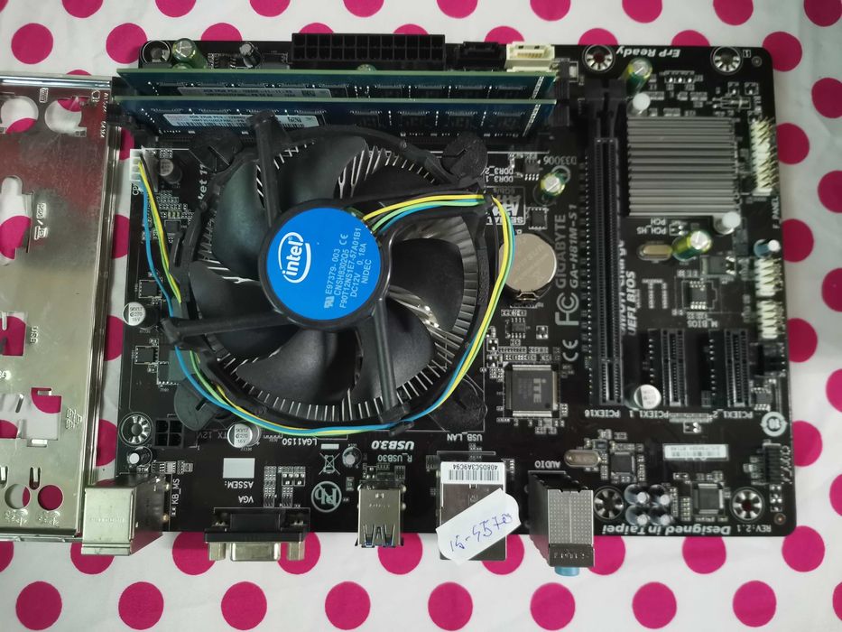 Kit Gigabyte H81M-S1 cu i5 4570 si 8 GB Ram socket 1150.