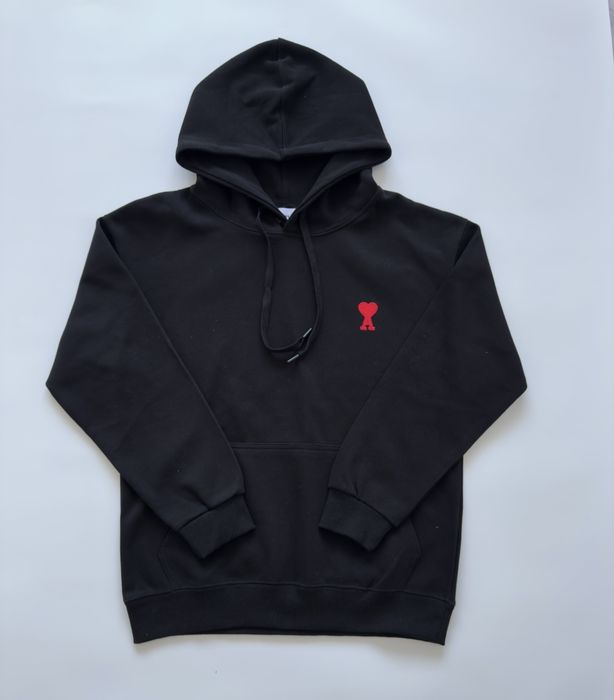 Стильные свитшоты и худи на весну