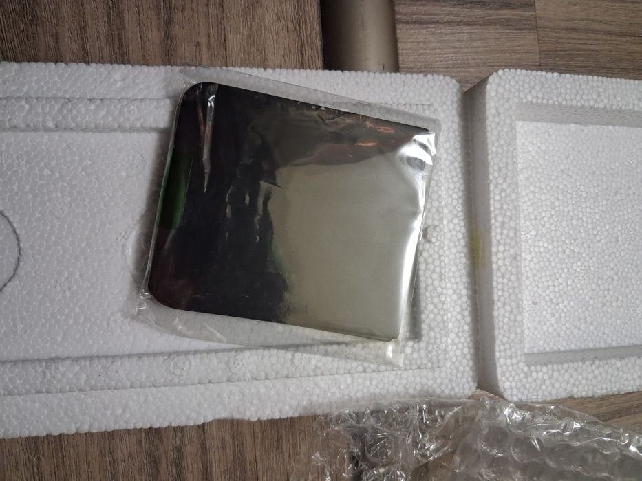 Samsung Z Flip 4 внешний экран и нижняя крышка