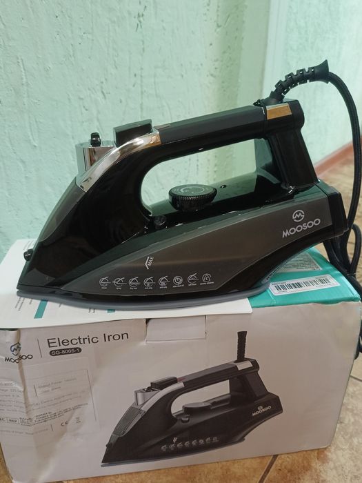 Большой утюг от Electric iron