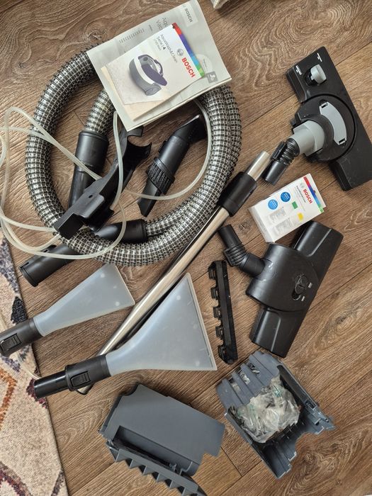 Продам моющий пылесос Bosch