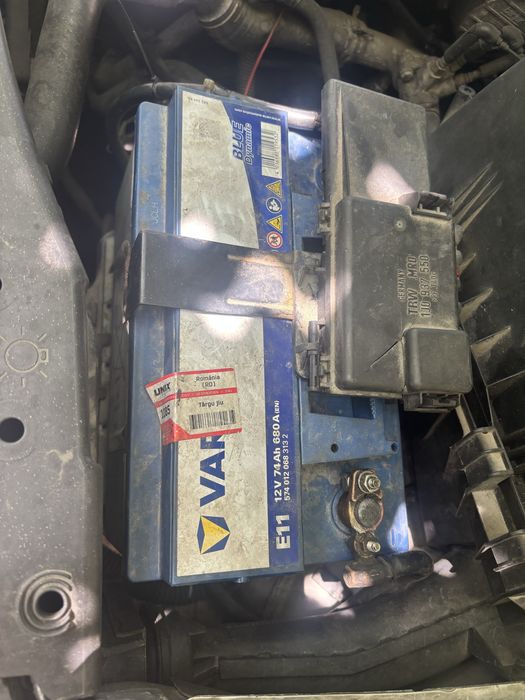 Vand doua bateri auto