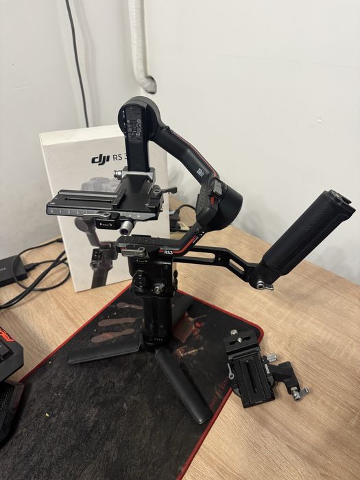 Продам Электронный стабилизатор DJI RS 3