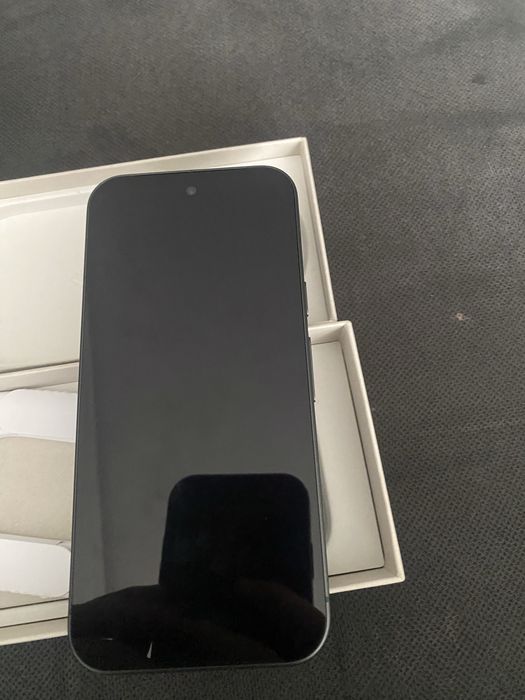 Vand telefon Google Pixel 10,nou nouț,nu a fost folosit niciodata.