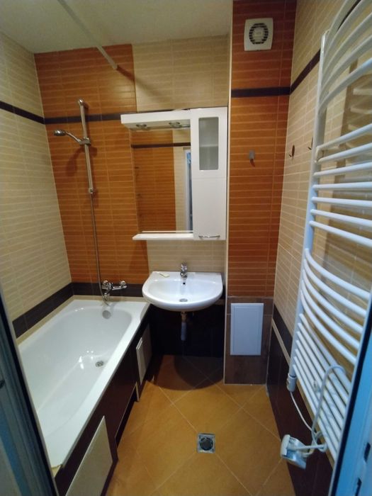 Дава се под наем Двустаен апартамент в Варна, Левски - 65 кв.м за 382.5 € - Снимка #4