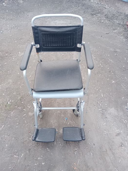 Продам инвалидную коляску