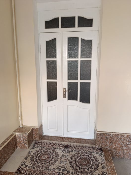 Sifatli Eshik deraza sotiladi shu hammasiga 1mln sifatli zor oynali