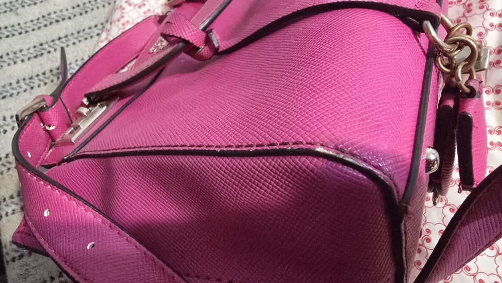 Розова Чанта Guess /запазена