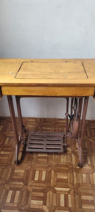 Швейная машинка нажная