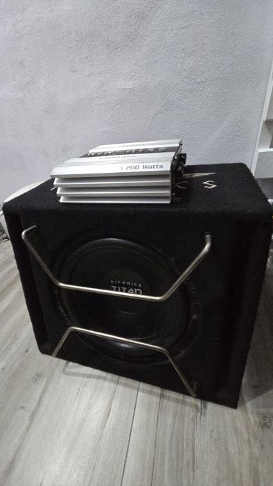 Statie auto si subwoofer Hifonics