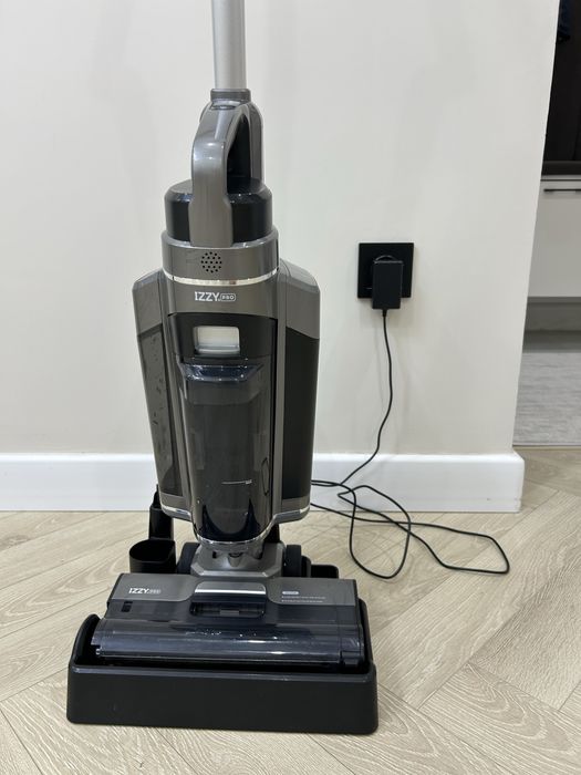 Melia Izzy Pro вертикальный мощный пылесос