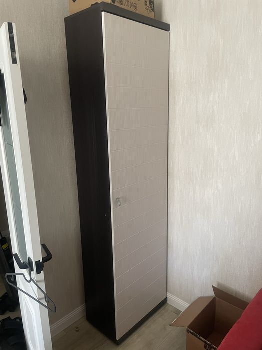 Продается шкаф для одежды