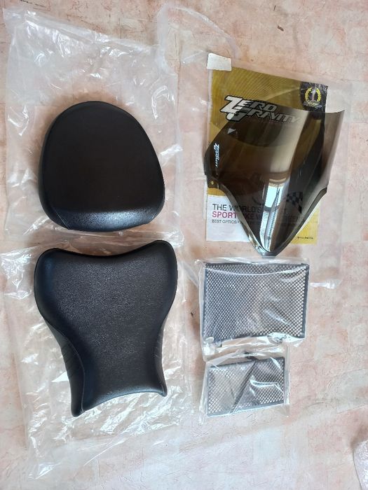 Suzuki GSXR1300 Hayabusa Седалки Аксесоари