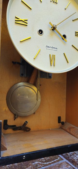 Vând ceas de perete în stil vechi