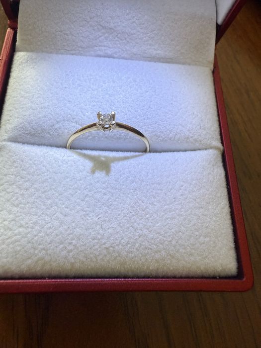 Продам кольцо золотое