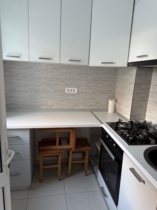 Inchiriez apartament